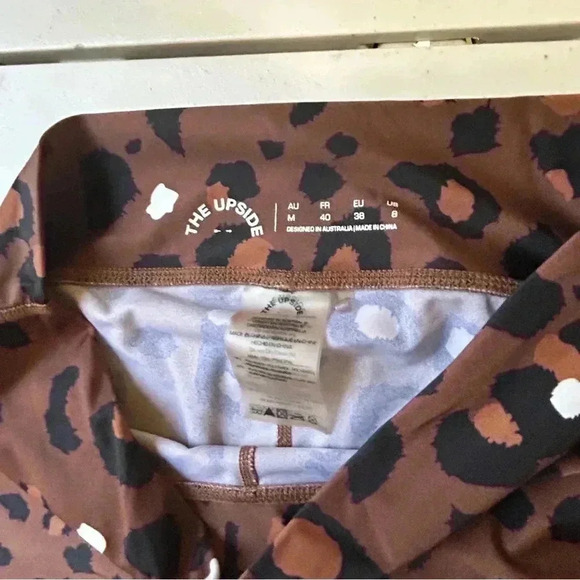 THE UPSIDE Leggings Leopard Print Leggings Striped Side Women's Size M - Picture 8 of 8
